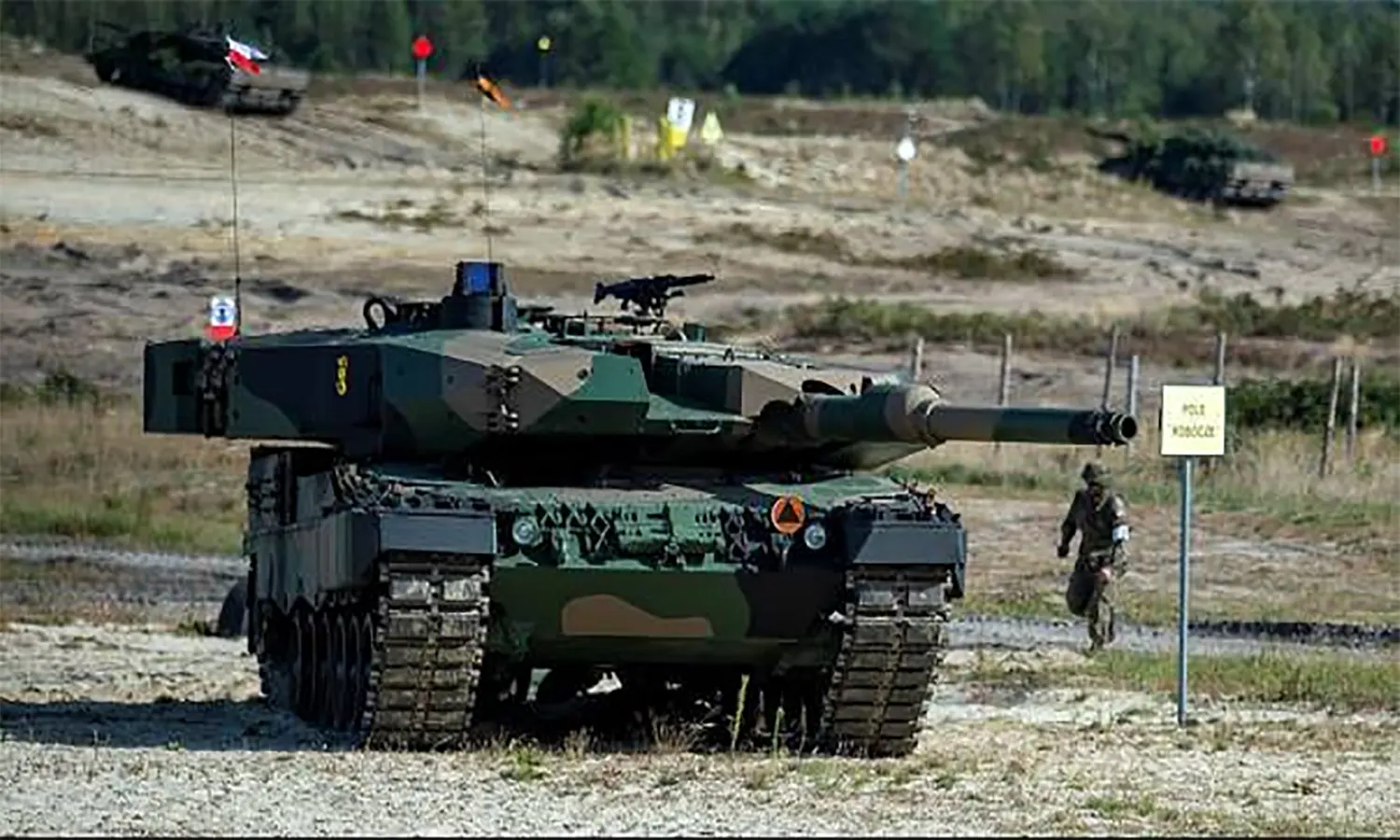 Polandia Klaim Siap Kirim Tank Canggih Leopard yang Diminta Ukraina